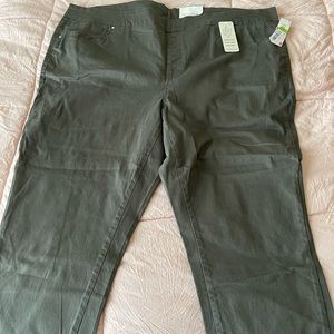 Westbound high rise capris